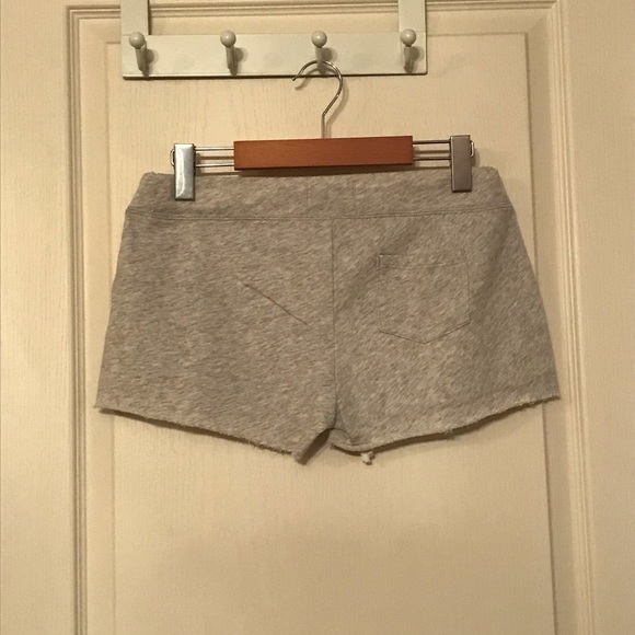 Brand new Abercrombie & Fitch sweat shorts - Picture 4 of 6